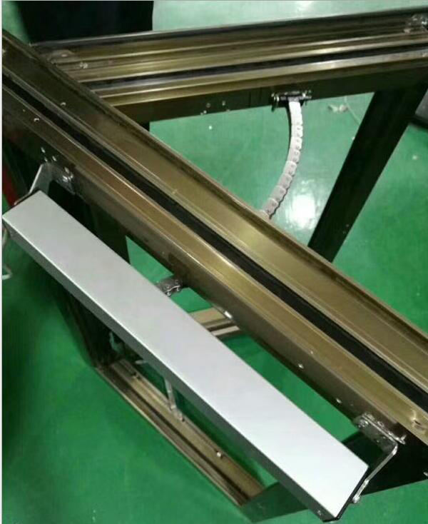 Electric chain window opener
